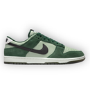Nk SB Dunk Low  Retro SE