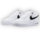 Air Force 1 '07 LV8 Branco/Carmesim Bright/Preto